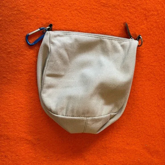 BCOZZY Blue & Gray Travel Neck Pillow + bag - Size L (adult) - Picture 11 of 12